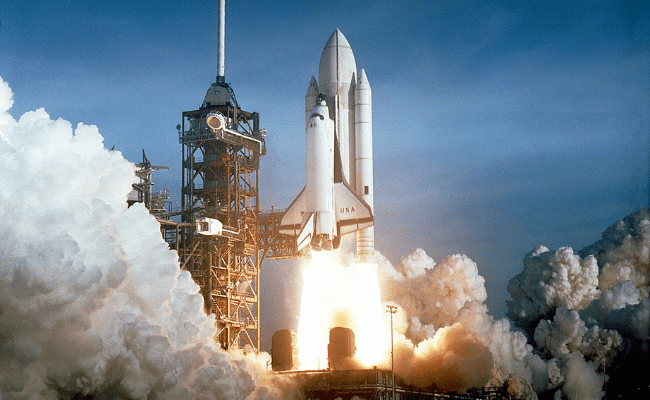 EMI Shielding in Defense &amp; Aerospace: A Guide to CHO-FORM Form-in-Place Material Selection