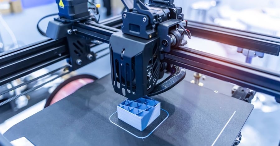 Design for Manufacturability in Rapid Prototyping: Engineering Your Path from Concept to Production