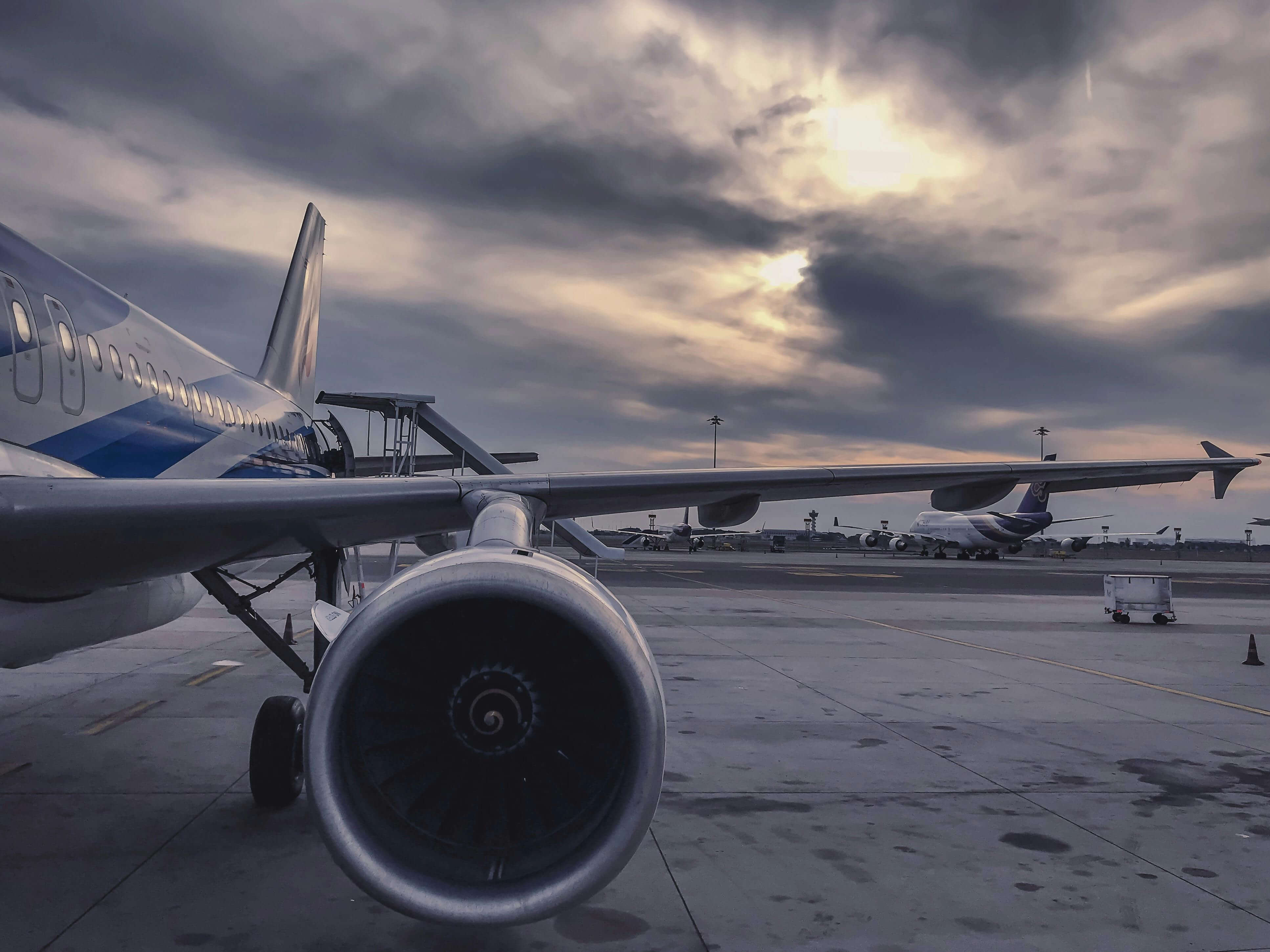 LORD AM-007 Low Profile Avionics Mount for Aerospace and Defense Applications